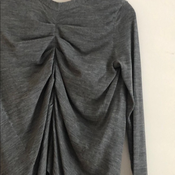 Vera wang sweater - Picture 4 of 13